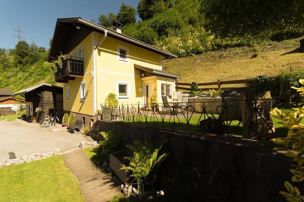 Ferienhaus Christine Taxenbach Eksteriør billede